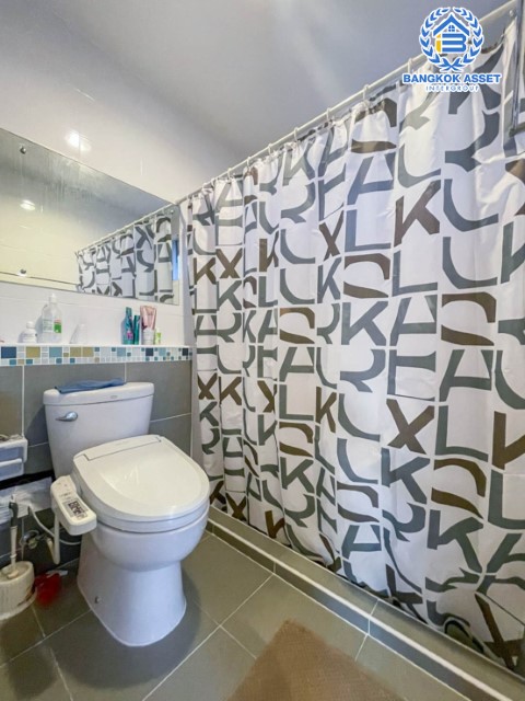 *****บ้านเดี่ยวมือสอง ม. อินนิซิโอ ปิ่นเกล้า-ศาลายา เนื้อที่ 50.40 ตร.ว. มาพร้อมฟังก์ชัน 3 ห้องนอน 2 ห้องน้ำ บ้านสวยพร้อมเข้าอยู่ *แถมเครื่องปรับอากาศ 1 เครื่อง บนทำเลเชื่อมต่อถนนหลายเส้นทาง ใกล้เซ็นทรัลศาลายา และทางด่วน "กาญจนาภิเษก"